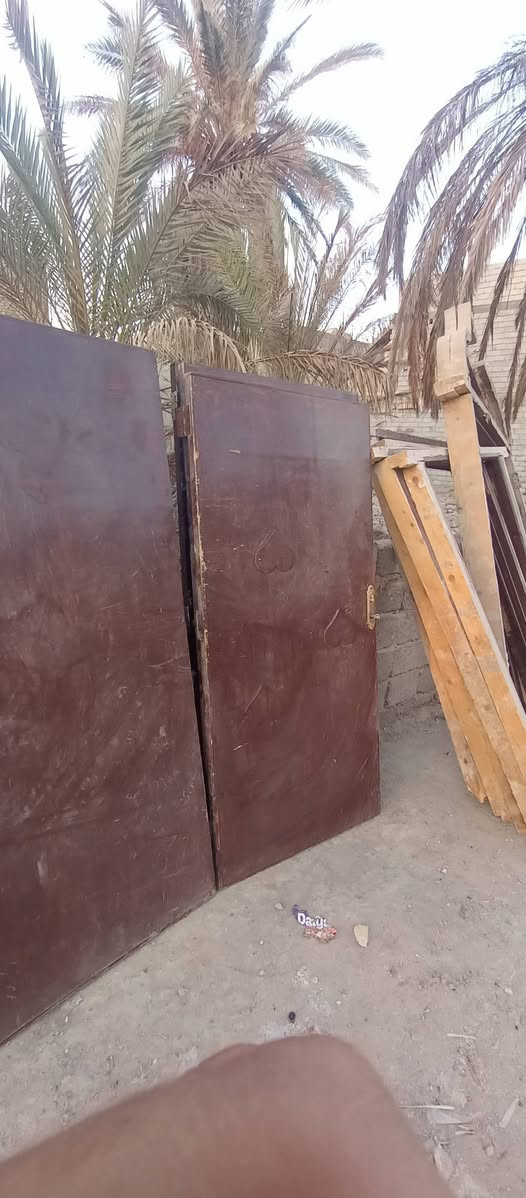 سلام عليكم بوب خشب مستخدمه لل بيع عدد ٦ معا جراجيب المكان ديالئ بعقوبه لل ستفسار ***********

