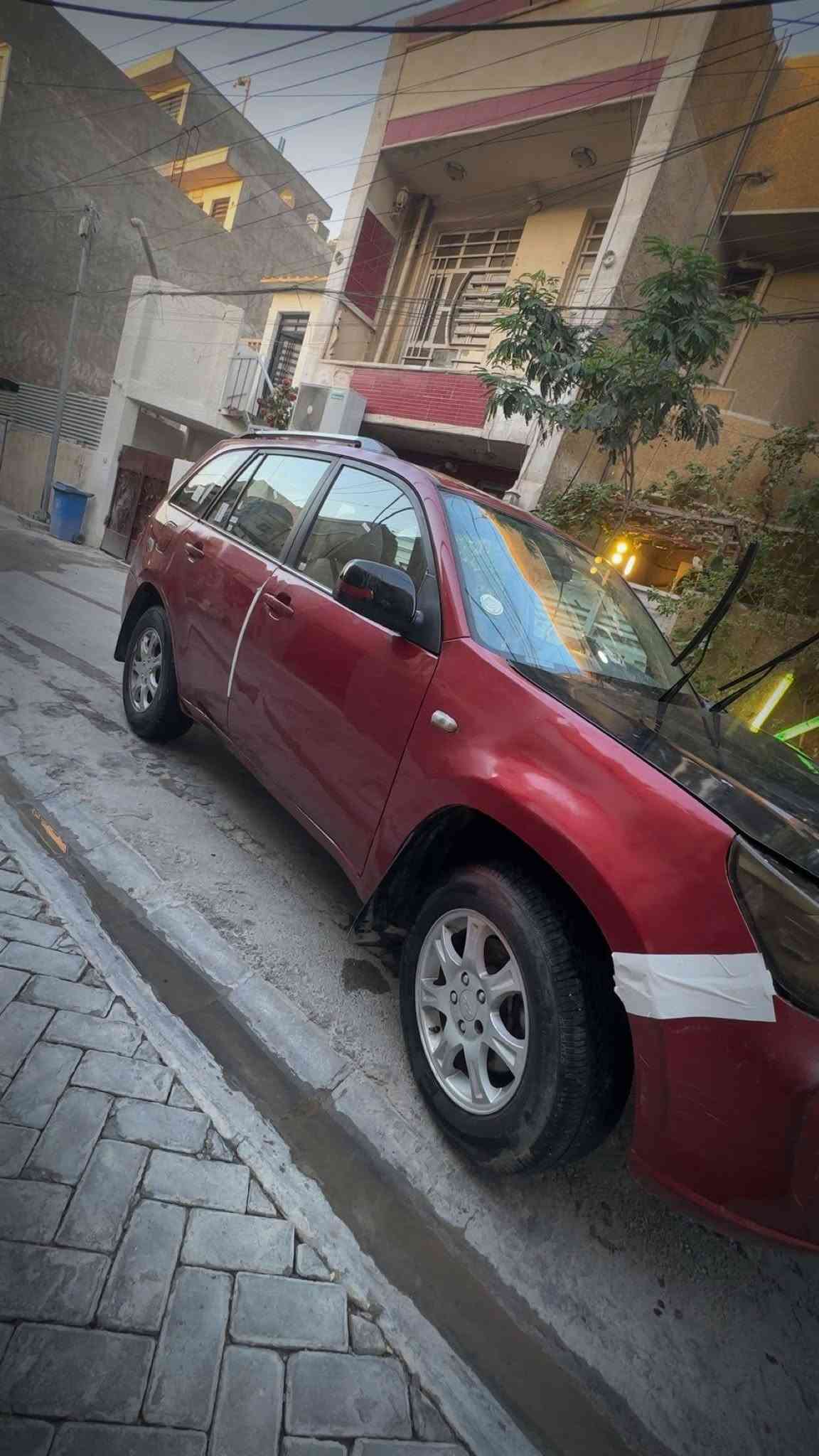 السلام عليكم // ***********
تيكو  م ١٣ كير محرك جدد تبريد ثلج ارقام وسنويه جدد سياره جديده مالت بيت لون مميز بدون ضربه و صبغ فقط ربع الجاملغ لامامي بدون دواخل صدر جديد تايرات جدد رايدها ب ٤٨ وبيها مجال حك الجيه مكاني بغداد  البوك ***********
