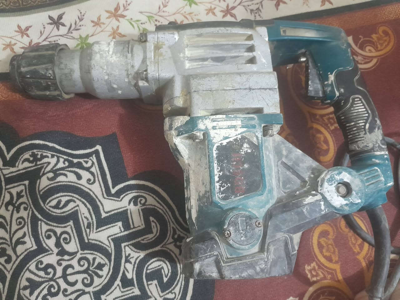 السلام عليكم ادرين للبيع مكفول ***********
