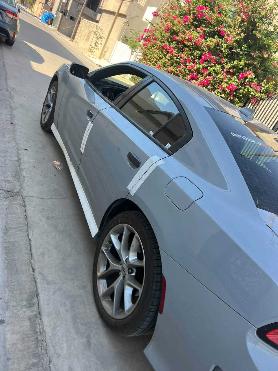 جارجار للبيع 2021 GT مواصفات معروفه شفتات استيرين كشنات كهرباء ماشي سياره57 مايل حقيقي تايرات جدد دبلات كلها بل شرط امامي خلفي سياره بيهه يونيد جامرلغ دواخل راجع سستم بس سعره225$قفل قفل مستعجل للبيع علمود أنطي هيجي سعر  واليشتريهاا شايف خيرهااا ***********

نص مكتوب في الصور:
- OMROMM..M