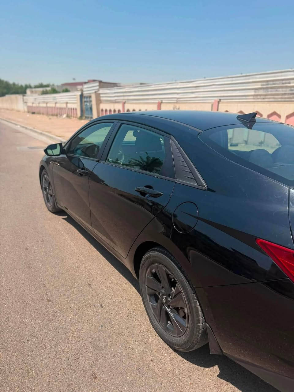 النترا ٢٠٢٢
رقم اربيل 
ممشى ٨٨ الف كيلو 

حادثها جاملغ جهة السايق وحافة بنيد 
مصلحة بدبي وتصليحها مو نظيف المعجون اني بدلت البنيد مالتها بلاد بدون صبغ 
وصار وياي حادث باب الصدر وبدلته بلاد 
يعني بيها قطعة وحدة صبغ وقطعتين تبديل بلادي

***********
