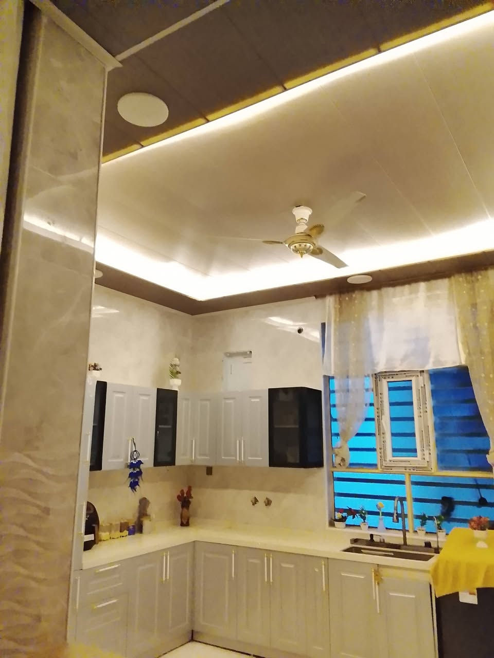 🏠 بيت للبيع – حي العسكري
📍 حي العسكري مقابل أسواق آدم
📐 المساحة: 200 متر
🏡 بناء جديد – طابق واحد
يتكون من: 🔹 غرفتين نوم
🔹 صالة
🔹 مطبخ
🔹 استقبال
🔹 حمام داخلي
🔹 حمام خارجي
💰 السعر: 195 مليون
⚡ بيع مستعجل – السعر مناسب
📞 للاستفسار والاتصال:
***********
