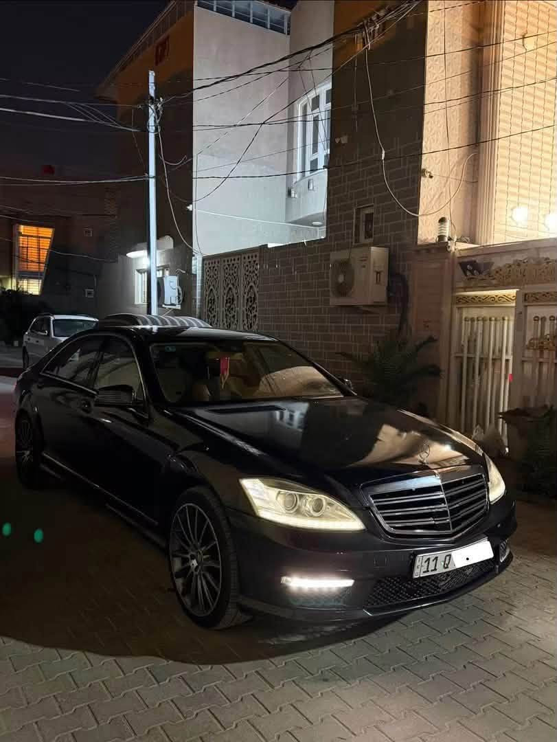 مارسيدس S550 2013
وارد امريكي الضرر جاملغ الخلفي الصوبين بارد بسيط معدل وبدبي مصبوغة عام جمالية 

السيارة V8 توين تيربو  

داخل عسلي سقف بنرامة 

لارج الباب الطويلة 

ماشية 185الف كيلو 

رقم بغداد مميز 

230وبيها مجال

جديده سياره 

***********
