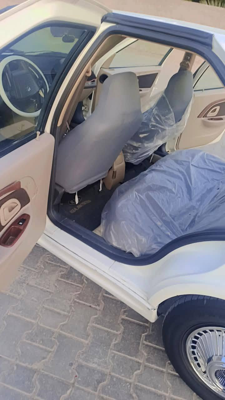 سلام عليكم عندي بيجو باص ١٧ البيع 
مكينه كير خير من الله مكينه فرنسي
تبريد خير من الله ثلج 
تخم تاير صدر ٨٠ بل ١٠٠ منظومه غاز
سياره كفاله السياره بيها طخات
رقم بغداد باسمي احول لك ثاني يوم 
السعر 57 وبيها مجال مكان بغداد
كماليه رقم الهاتف ,***********
ما متواجد على الفيس ورجاء الشراي يخابر
