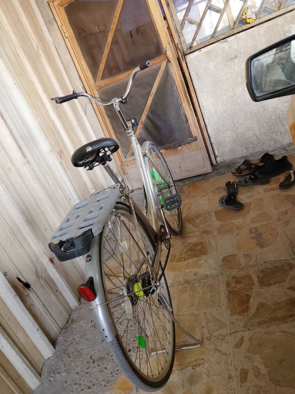السلام عليكم بيع مسعجل عندي باسكل بناتي حجم 27 كلشي مابي نقوصات تايرات و جوابه جدد كشن جديد مكاني بغداد حي الجهاد متواجد خاص السعر 40قفل ***********
