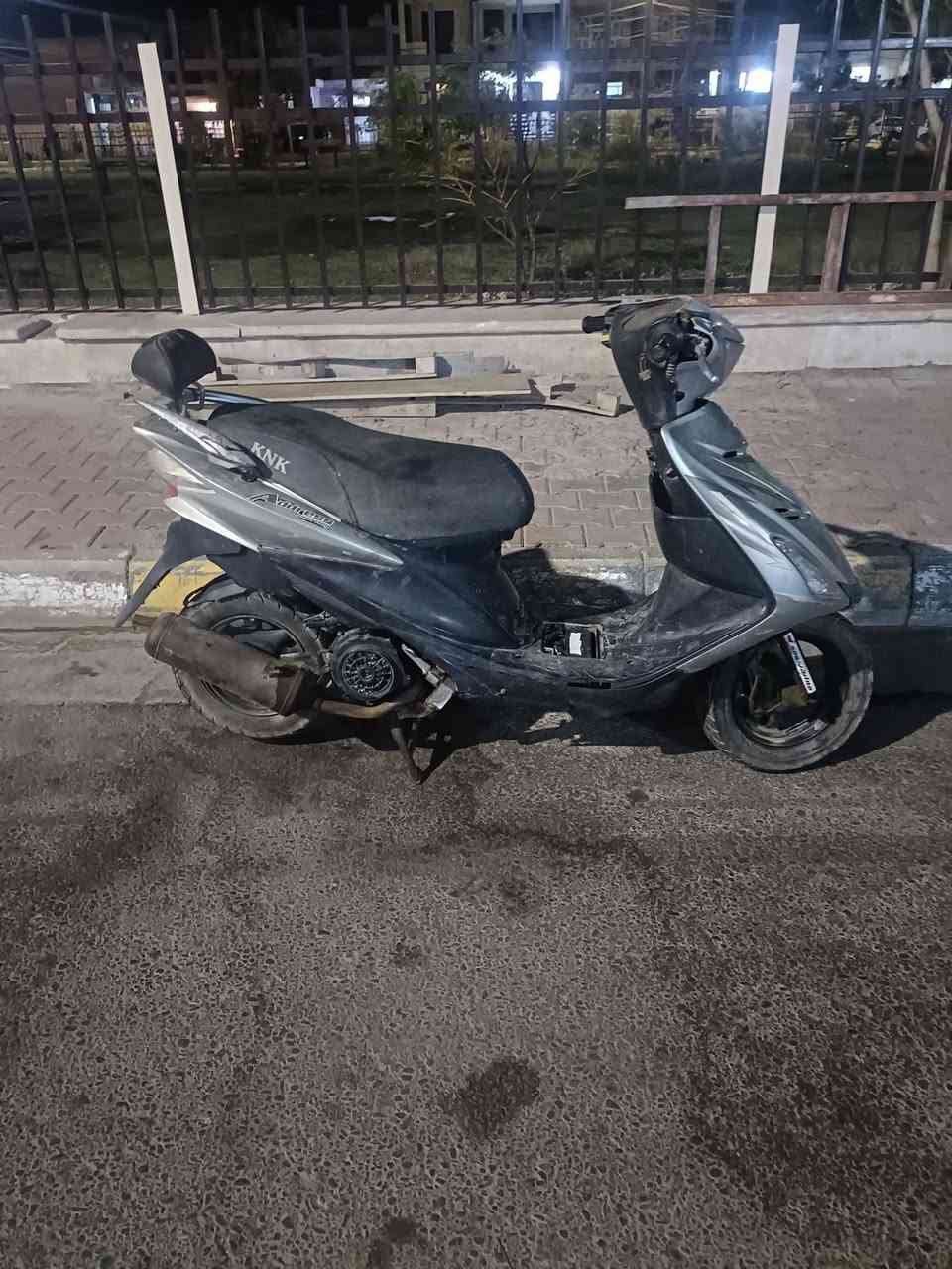 السلام عليكم 
دراجه نوع ادرس
كامبينر 
تجفيت جديد 
السعر 150و بيها مجال 
الاستفسار عل رقم الهاتف
 ***********
