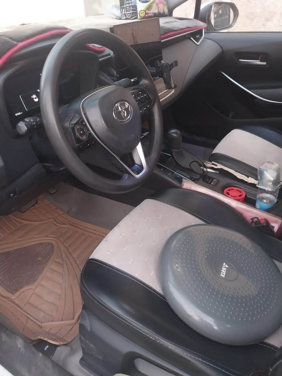 🚗 تويوتا كورولا 2024 (رقم بغداد - باسمي) 🚗
السيارة جاهزة للمشتري والتحويل مباشر .

📋 أبرز المواصفات والحالة:

 الموديل: 2024

 الرقم: بغداد (التحويل مباشر)

 المسافة المقطوعة (العداد): 97 ألف كم

 المكان: بغداد - الأمين

🔍 حالة السيارة والصبغ (كلشي واضح ):

 صبغ شبر  او اكثر شوية تقريباً جوة فتحة البنزين.

 بارد بالجاملغ الأمامي (جهة السايق).

 شخط بالباب الخلفي جهة الصدر ومصلح كارت.

 باقي السيارة كفالة ونظيفة جداً.

💰 السعر: 140 ورقة (14,000$)

📞 للإتصال والتواصل مع صاحب السيارة :

***********
