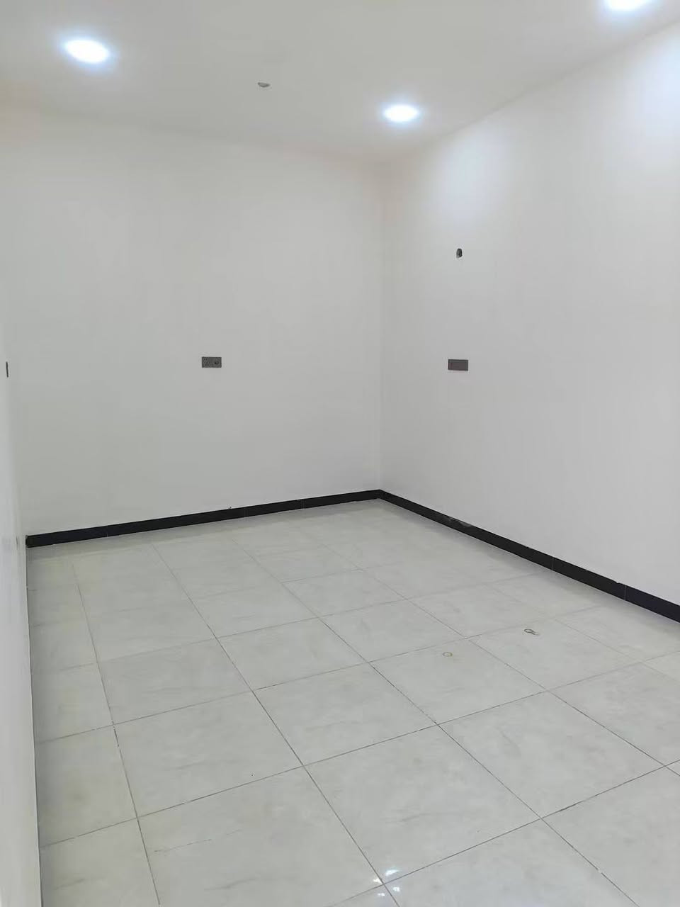 يالله السلام عليكم بيت للبيع بالبكرلي بناء حديث  هستوه طالع الخلفه منه  قرب مول الفيروز  طابو زراعي سند 25
يالله السلام عليكم بيت للبيع بالبكرلي بناء حديث  هستوه طالع الخلفه منه 
 قرب مول الفيروز  طابو زراعي سند 25 
مساحه 170 متر تحويل مباشر او اقرار 

يحتوي على غرفه واستقبال وكلدور ومطبخ ومناور ثنين 
وشلال بالكلدور ومجمع صحيات داخلي وخارجي سقف ثانوي  وكراج وحديقه

 السطح العالي والناصي مطبك شتايكر كامل على اخر حبايه شارع 10 متر 
بناء طابوك وصب كونكريت مسلح 

السعر 82 وبي مجال
 
للايرغب بالشراء او عرض عقاره للبيع او للايجار   مراجعة مكتب عقارات حسين المعموري الكائن في البكرلي قرب جامع سلمان المحمدي 
او  الاتصال على الرقم *********** او واتساب
