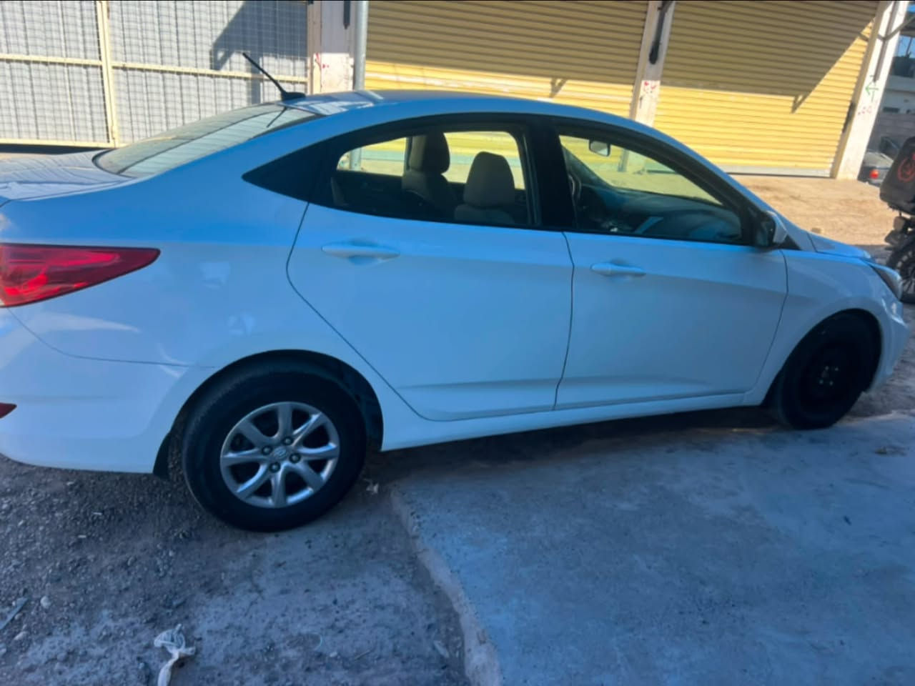 هيونداي اكسنت 2013 امريكي 
محرك 1600 GDI
فئه GLS
عداد 114319 ml
بدون صبغ 
سعر 10800$
هاتف ***********
واتساب ***********
