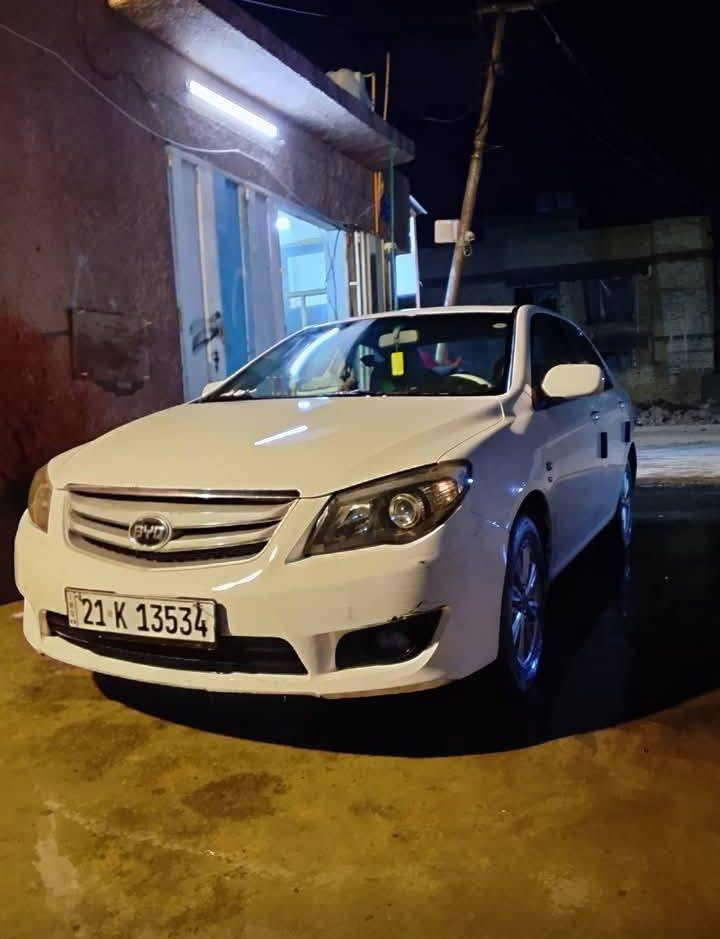 سياره  BYD .f3 .2014 مكينه وكير عله حطتهن بلاد  التبريد شغال ناقصه فقط غاز بي بروده خفيفه (كير عادي المرغوب)  صدر80/100 الرقم سليمانية السياره بسمي تحويل وكاله ثاني يوم بيها شاشه وكامره وحساسات السعر 50 ومجال حك جيه  الاتصال او واتساب *********** مكاني بغداد
