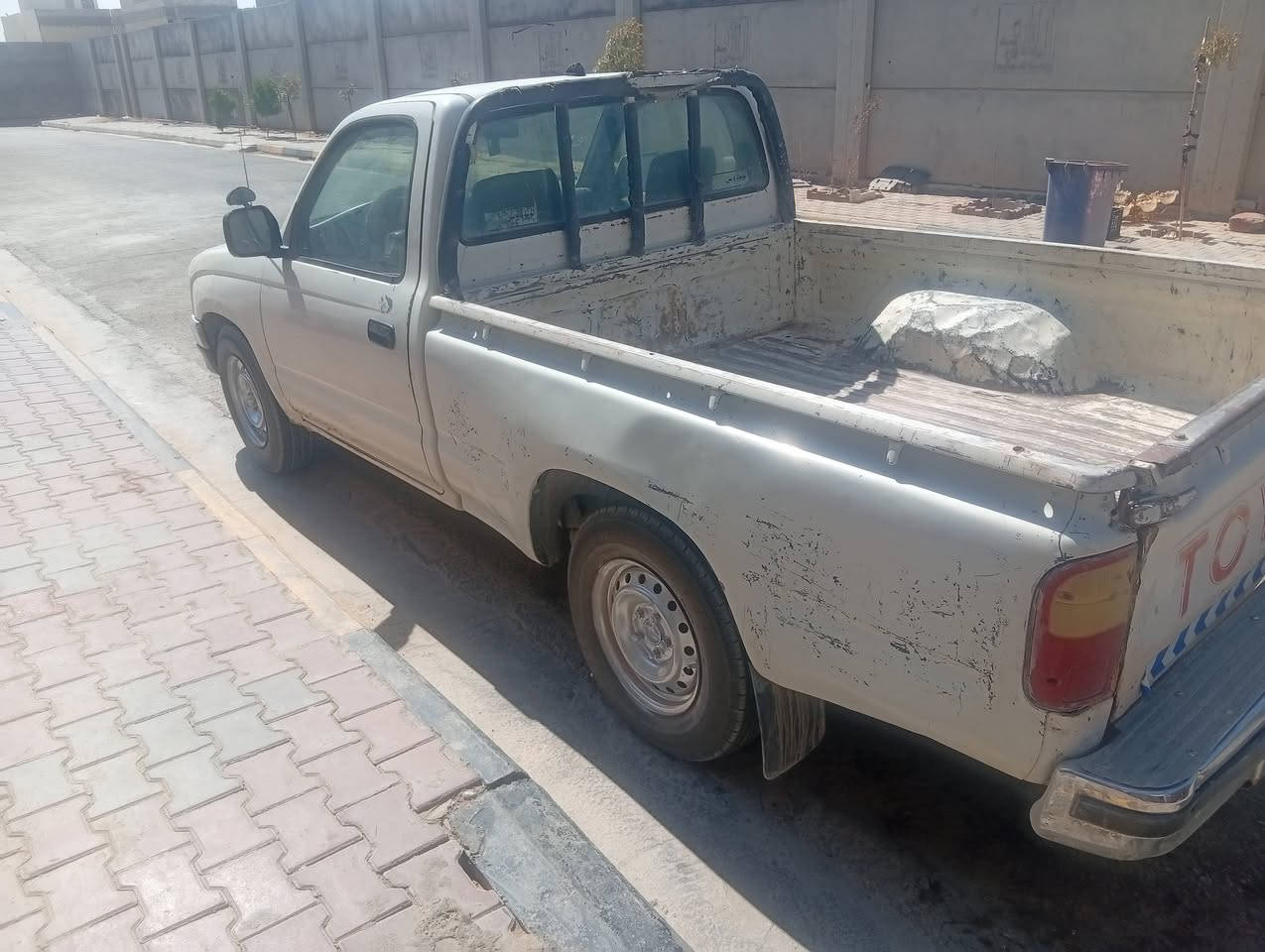 سياره للبيع فلاحيه موديل 2001
سياره مكفوله شرط المداور 
والرقم ديالى السفسار على هاذه 
الرقم ***********
