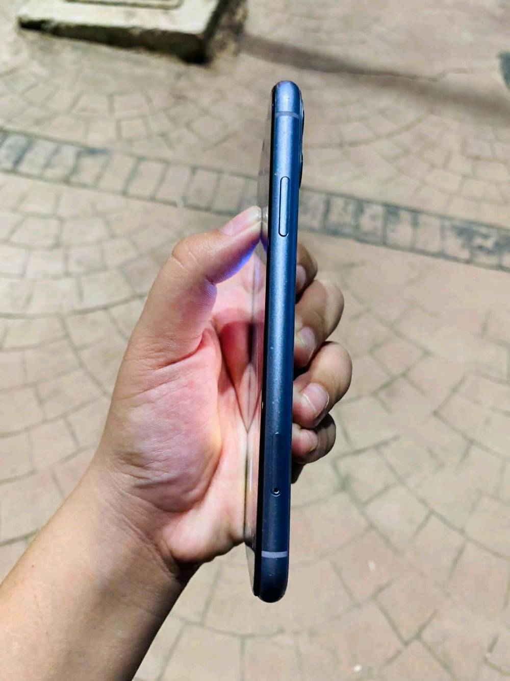 ​📱 آيفون 11 عادي (iPhone 11) للبيع 📱
​🟣 اللون: بنفسجي مميز 💜
🏠 النظافة: نظيف حيل (استخدام بيت) ✨
💾 الذاكرة: 64 جيجابايت ⚙️
📱 الشريحة: تك سيم (SIM واحدة) 📶
🖥️ الشاشة: مبدلة 3 خيارات (نوعية ممتازة) 💯
🔋 البطارية: مبدلة جديدة 100% بشرط القطارة ⚡
🔐 الفيس آيدي (Face ID): شغال ممتاز ✅
🔊 المواصفات العامة: كاميرات، صوت، هزاز كله شغال بشرط الفحص 📸🎶
🏷️ النموذج: Model M
​💰 السعر: 190 ألف دينار (وبيه مجال قليل للطيبين) 🤝
📍 الموقع: الموصل - الجانب الأيسر 📍
​📌 ملاحظة: أخي العزيز، إذا ما يعجبك المنشور اعبره وربي يرزق الجميع ❤