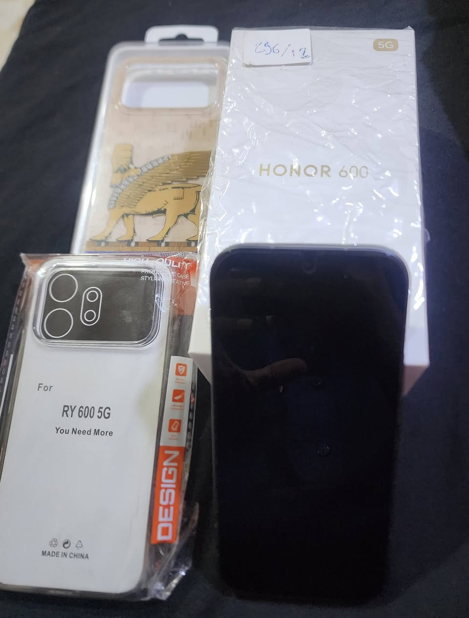 موجود موبايل HONOR 600 5G بشاشة AMOLED قياس 6.57 إنش بمعدل 120 هرتز، ومعالج Snapdragon 7 Gen 4 القوي، إضافة إلى كاميرا رئيسية بدقة 200 ميجابكسل، وبطارية عملاقة بسعة 7000 مللي أمبير تدعم الشحن السريع بقوة 80 واط. جديد مستخدم كم يوم فقط سعره 650 الف وبي مجال للشراي قفله 600 اسف على الاطالة.. مكاني بغداد الدوره.. 

✨***********✨
