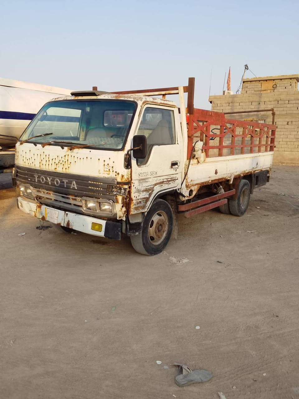 لبيع تيوتا مديل 92 رقم بغداد بسمي   (مكينه تبخر) سعر 40     لتواصل *********** مكاني بصره
