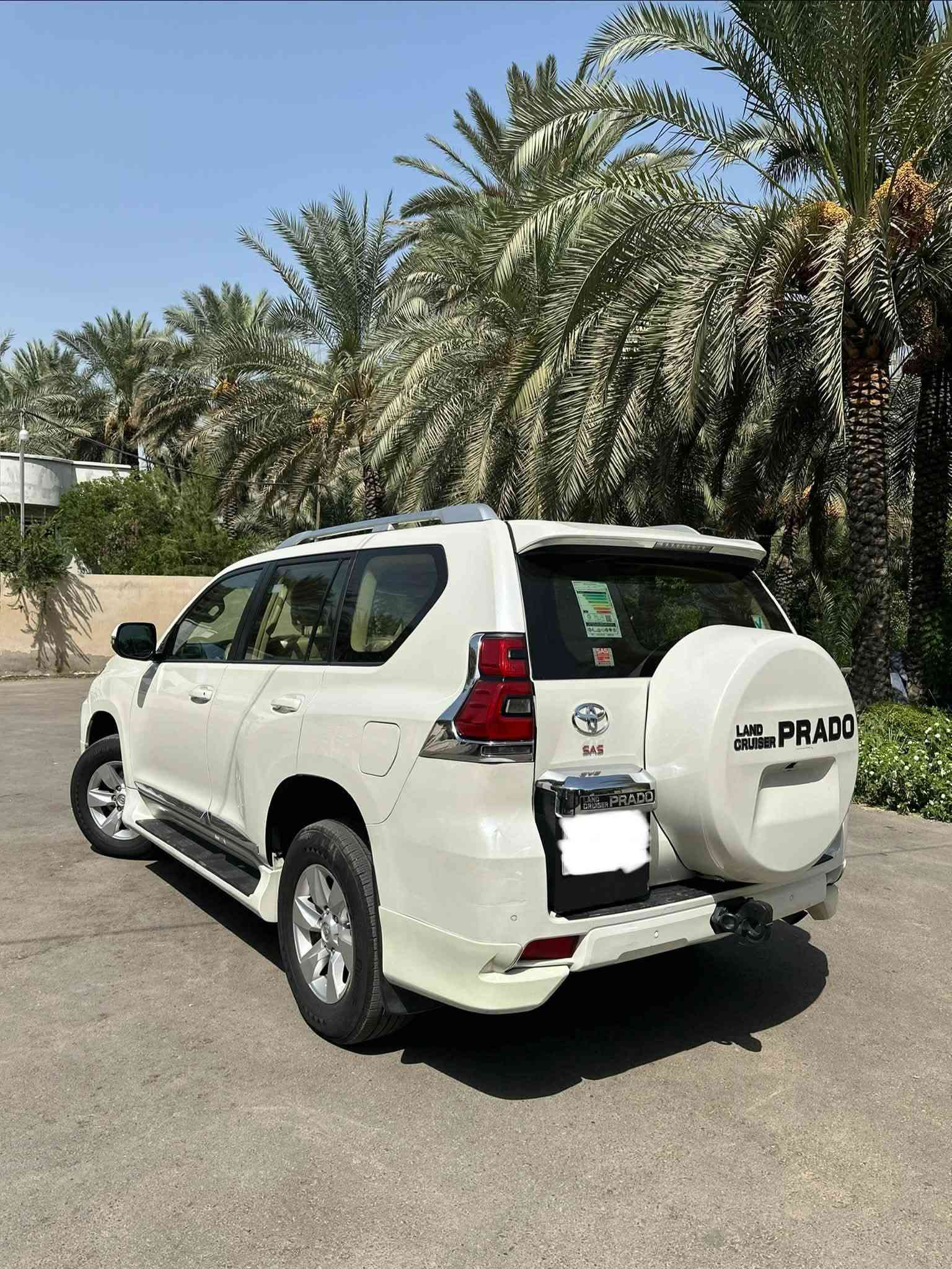 🚨 للبيع | تويوتا لاندكروزر برادو 2018 TXS خليجي 🚨

🔥 Prado TXS | خليجي | بغداد

📅 الموديل: 2018
🛣️ الممشى: 100,000 كم
خليجي
📍 رقم بغداد
⚙️ المحرك: 4.0 V6 – 6 سلندر
🏎️ القوة: 271 حصان تقريباً
🔄 ناقل حركة: أوتوماتيك 6 سرعات
🚙 دفع رباعي 4×4
👨‍👩‍👧‍👦 7 مقاعد

✨ المواصفات:

• فئة TXS
• مقاعد جلد
• فتحة سقف
• بصمة وتشغيل ذكي
• تشغيل عن بُعد
• كاميرا خلفية
• حساسات خلفية
• مثبت سرعة
• شاشة
• تحكم أوتوماتيكي بالمناخ
• مقاعد كهربائية
• إضاءة LED
• تحكم بالمقود
• نظام مانع انزلاق
• صف ثالث
• وغيرها من مواصفات الـTXS

🔧 الحالة:

السيارة مكفولة من كل شيء، وما عليها إلا:
• صبغ بسيط جداً بالدعامية الامامية 
وبارد بسيط بالباب الخلفية 
• بعض الملاحظات البسيطة جداً فقط

والسيارة بشكل عام نظيفة ومحافظة.

💰 السعر: 37,500 دولار

📍 الموقع: بغداد – قرب جزيرة بغداد السياحية

📞 للاتصال والاستفسار:
***********

الفحص على المشتري، والسيارة حاضرة للفحص والمعاينة.

