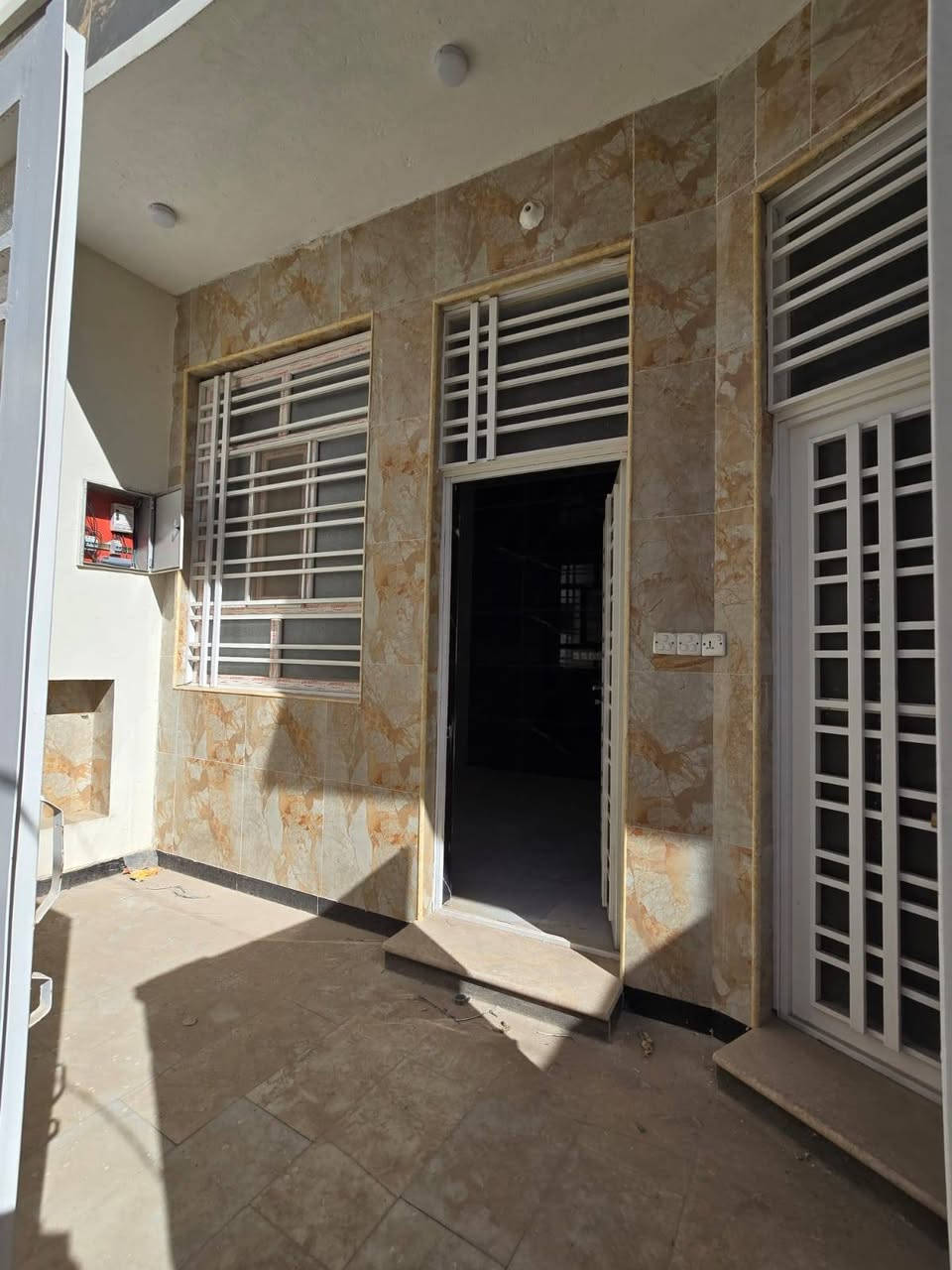 اللهم صل على محمدوال بيت محمد
عروض مكتب جوهرة الفرات🏠🏜️ 👉

👇
يتوفر بيت 🏠المساحه100متر. 8×12.5((مقابيل مدينة العاب السندباد )) البناءطابوك طابقين  كونكريت  استقبال+مطبخ +صاله+1غرف نوم طابق ارضي صحيات داخليه+خارجيه
♦️💎الطابق الثاني
3غرف نوم+ صحيات+صاله بناء درجه اولى

♦️💎البيت جاهز وقريب ع الشارع يبعدعن مستشفى العباس الاهلي700متر وعن مرقد الامام الحسين 1500متر تقريبا

💎💎حاب تعرف السعر علق برقم((3))
♦️💎يصلح للسكن ويصلح حسينيه

♦️💎((مقابيل مدينة العاب السندباد)) 
♦️💎ماعجبك هذا المنشور تتوفر لدينا عروض اخرى 

                ((طابوزراعي سند25 ))

العنوان كربلاء المقدسه من يريد الاستفسار الارقام متوفره شرح مفصل 

من يريد ان نعرضه له بيته اوقطعته👉🌹 فليتواصل معنا 👇💎💎👇

مكتب💎جوهرة الفرات💎 قنطرة السلام مجاورمطعم عين التمر

***********ميثم 
***********ميثم

