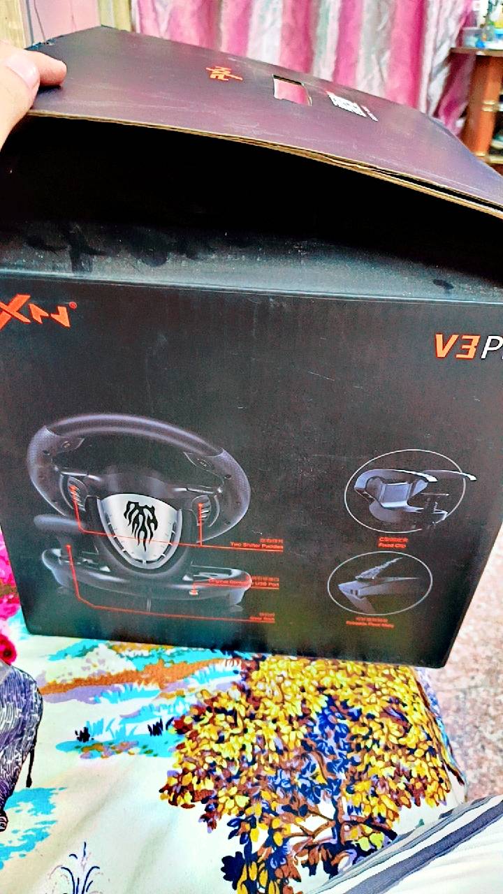 السلام عليكم ❤️
🎮 PS4 Slim
 اولاين💾 ذاكرة 500GB
🎮 دركسون PXN V3 PRO كامل ملحقاته
🔌 شاحن
📦 البلايستيشن بدون كارتونة
✅ الجهاز والدركسون شغالين تمام
💰 السعر: 250.000 الف
🤝 بي مجال بالتفاوض للجادين
📩 للتواصل واتساب ***********