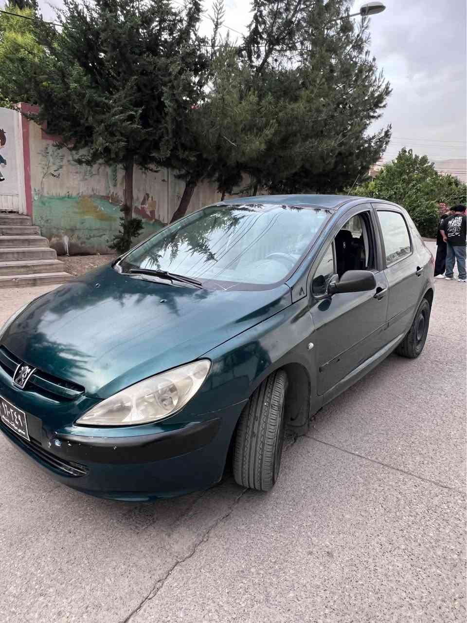 بیجۆ 307 2005
ئاڕمێکی سەوزی ڕێگەپێدانی لەگەڵە، گێڕ عادی مەکینە و گێڕ و تەقەوڕەقە و کارەبایی موس و بڕاوە ماڵی مەدەنی هەمووی بەشەرت
دەعمی نییە بەدەن و ناوی زۆر پاک و جوانە بەس تۆزێک کاڵبونەوەی هەیە
شاشە ئایپاد جام کارەبا قفڵ مەرکەزی 
سعری 21 گەڵا و مامەڵەیەکی برایانە لە سلێمانییە *********** السليمانية, العراق
