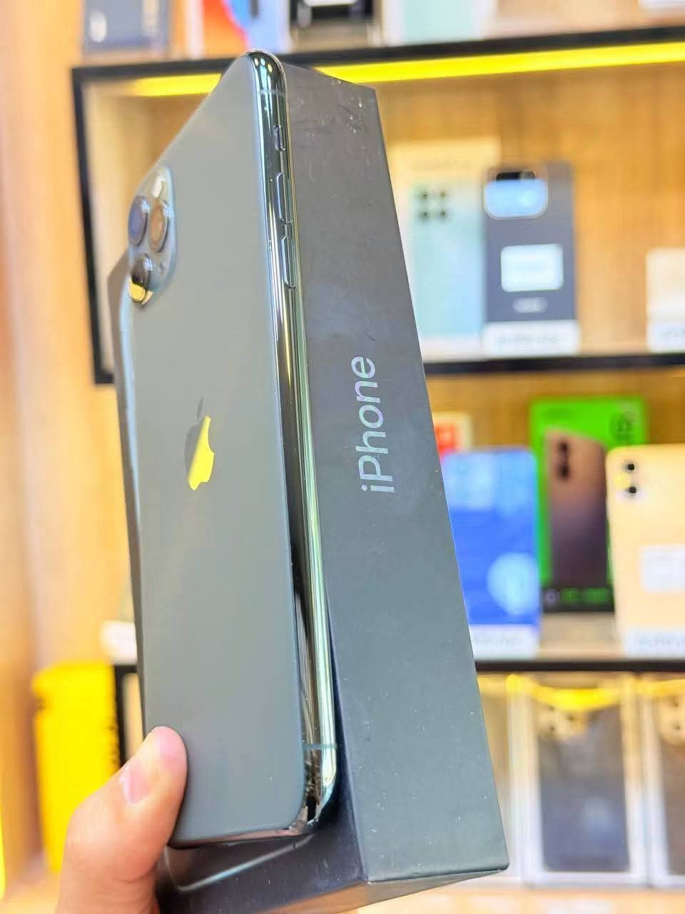 11 برو ماكس

▪️ الذاكرة: 128GB

▪️ نسبة البطارية: 86 بلاديه   شرط الفحص كله نورمال 

▪️ الجهاز: امريكي بحاله الوكاله وتر مكفول من كلشي 

▪️ نظافة الجهاز: نظيف 100‎%‎

📦 السعر: 200  قفل  

 ب ظهر شخط 

📍 الموقع: ديالى  –  شهربان

📞 للتواصل واتساب/***********
