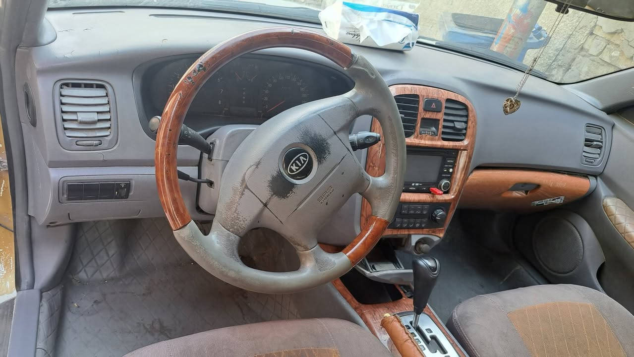 كيا اوبتيما ٢٠٠٢ ٦سلندر خليجي كير محرك تخم تاير تبريد حدادة باتري كلهه مكفوله الكشر شوفت عينك سنويه ٢٠٢٧للاستفسار ***********@السعر ٤٥ مكاني بغداد
