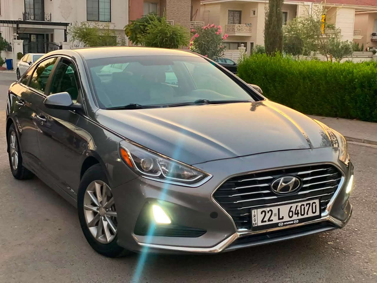 سلام عليكم
‎للبيع🔴سوناتا. sonata

‎موديل:2019🇺🇸

‎محركgdi:  2400

عداد المسافة: 85 الف mi

‎رقم . (اربيل).  64070

‎المواصفات LE: تحكم سترين-كامرة دوار- رادار- مانع انزلاق

‎الحادث: خلفي جنطة وجاملغ امامي تعديل 
السيارة بدون لغد بدون شاصي ايرباك استيرن ودشبول 
تخم تاير جديد باتري جديد كير -محرك -صدر -تبريد 
‎🔴توجد شخوط فقط ببعض الاماكن بسيطه

‎مكان السيارة بغداد. ( قرب مرور التاجيات او مطار المثنى ) 
‎رقم الهاتف : ***********
السعر :11300 بيها مجال بسيط
