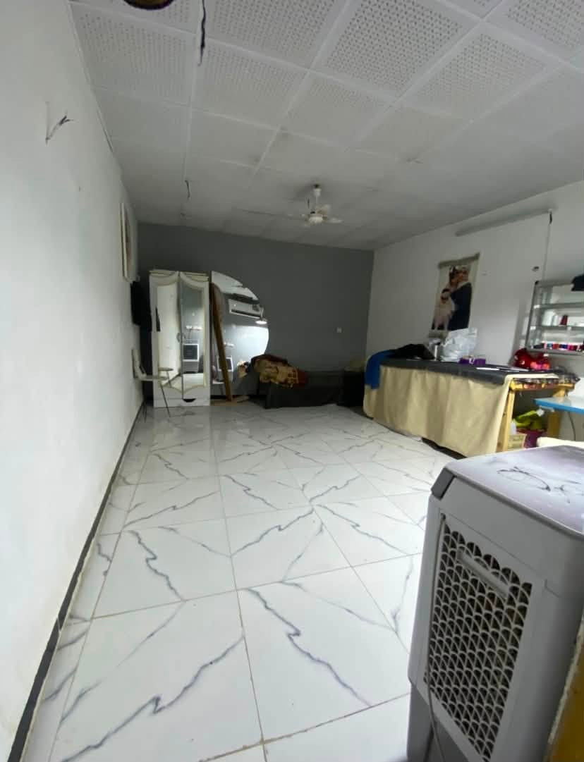 بيت رهن ١٠٠ م مربع طابقين غرفتين فوك خلف نوارس كربلاء طريق الحر قريب على جامعه اهل البيت سعر الرهن ٢٠ مليون
***********

