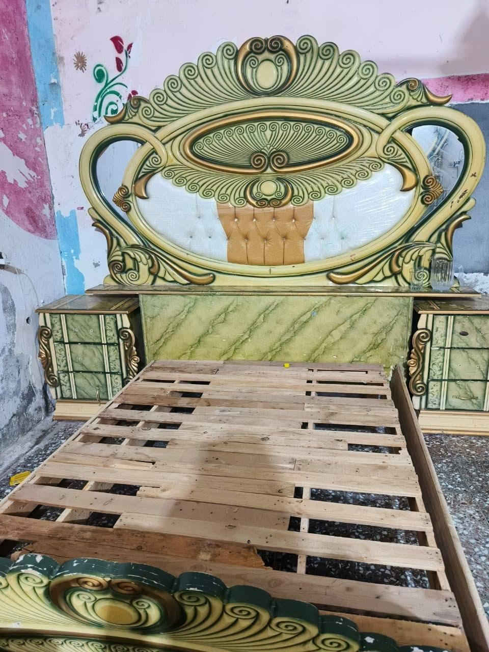 غرفه للبيع بسعر مناسب للاستفسار
***********
