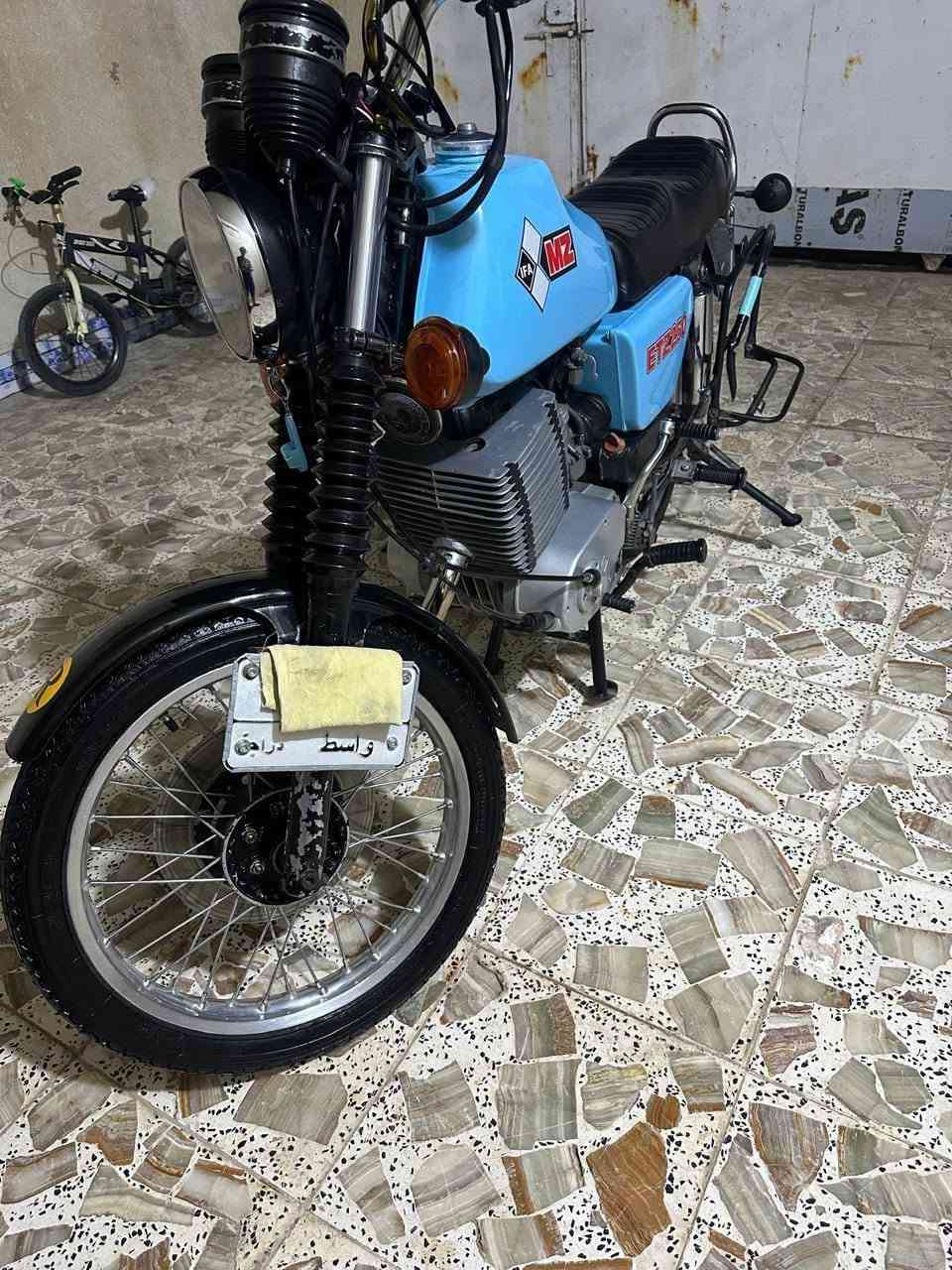 السلام عليكم دراجه MZ للبيع سنويه ورقم واسط  مميز مديل 88 دراجه مكفوله وكلهه الماني مجرد شغلات بسيطه تجاري وتجي وشوف بعينك مكاني ميسان مركز المدينه وهاذ رقمي
***********
***********
