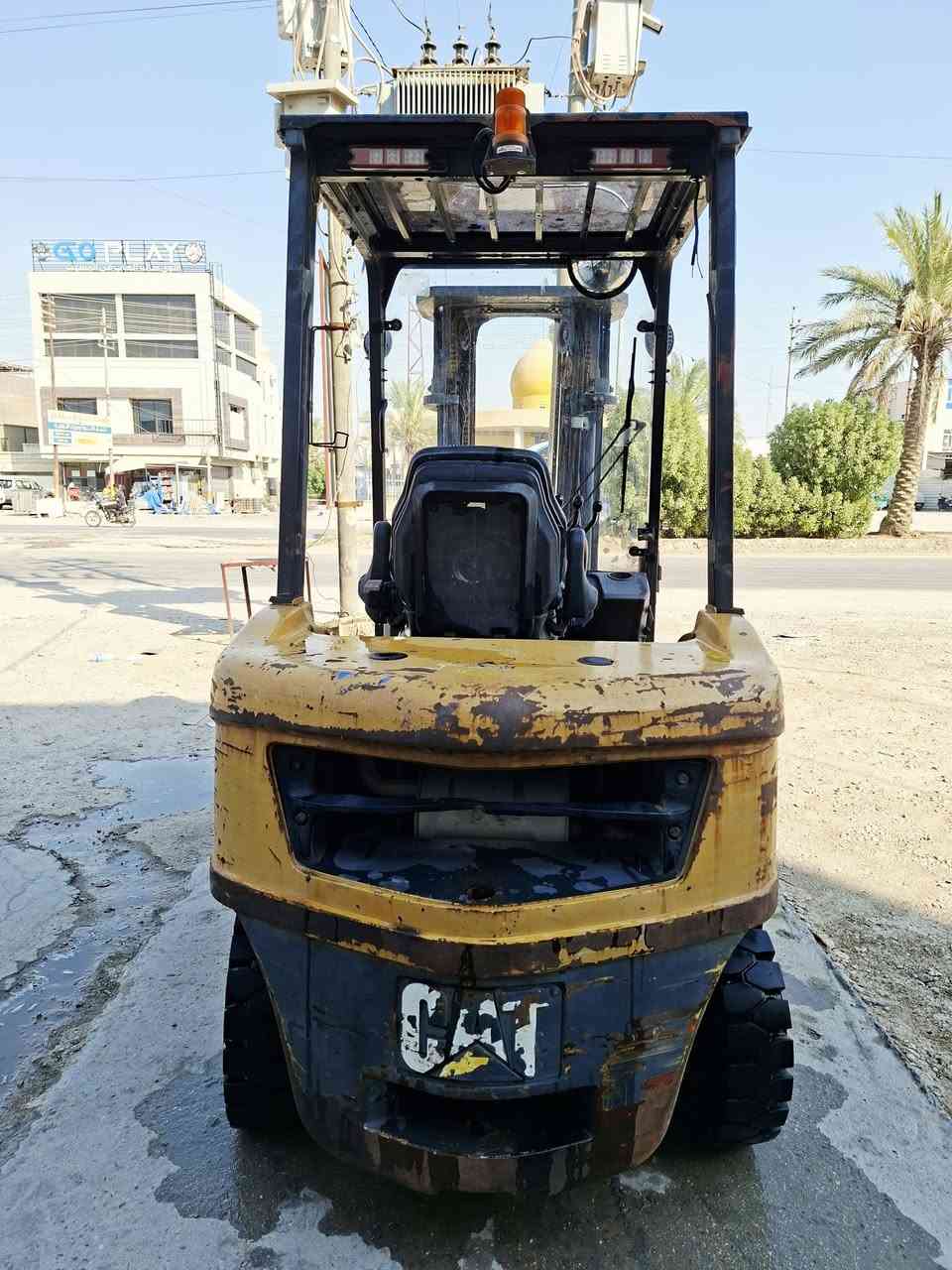 السلام عليكم.                 
  للبيع رافعة شوكية نوع كتر رقم كاتي أوراق اصولية موديل ٢٠١٤ وزن ٢،٥ طن جب حاوية ناصي ارتفاع الجب ٥ متر ثلاثة حركات مع الأبواب كافة ..
العنوان : بابل _ المسيب 
الاتصال ***********
