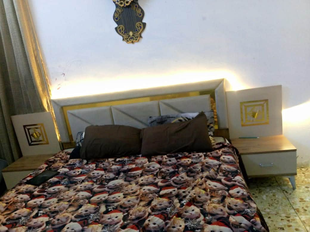 السلام عليكم غرفه نوم خمس قطع جديدة مكان بغداد حي جهاد
