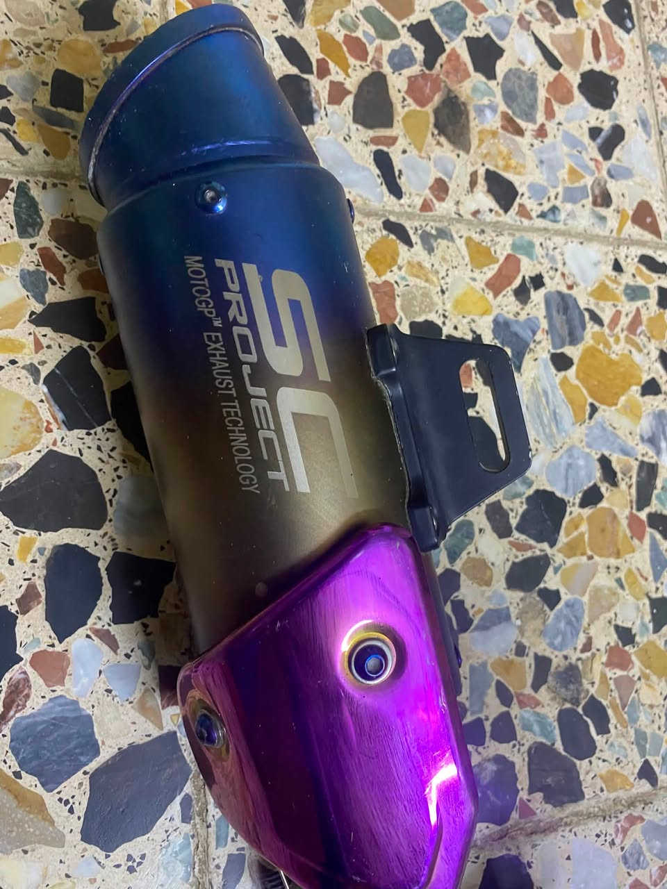السلام عليكم خواتي صلصنه sc ل معرف لا يعرف صوت طرب و فصله شرط مسبه بل جمله تجيك 😂سعره 45الف مكاني حي اور رقم هاتف ***********  حبايب مو شراي لا يتعبني فدوه
