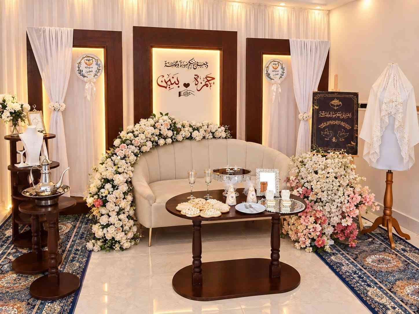 طقم كنب • نقل ونصب • كوشات زهور