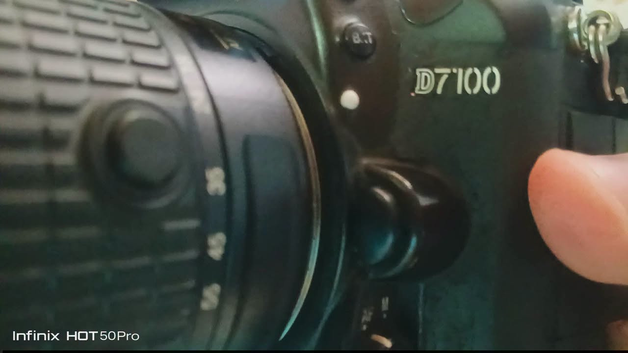 D7100 نيكون • عدسه 18-55 • نضافه ٩٠-٩٥٪