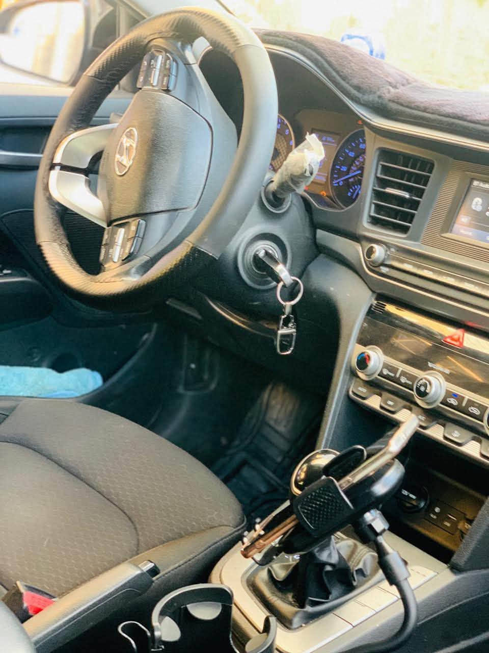 ELANTRA 2020
وارد أمريكي ضرر السياره  بوند وشبر بل جاملغ 
بدون اي داخل شرط
رقم أربيل سنويه جديده هزه جديده وبسمي
كير cvt
طخم تايه جديد
والسياره كلها شرط
وترايك وين ما تريد
مكينه دوش 2000 الرغوب
السياره مال بيت وما متعوبه ماشيه ٩٠ الف  مكان السياره موصل القادسيه الثانيه رقم صاحب السيارة ***********
 سعر 130 وبيها مجال
