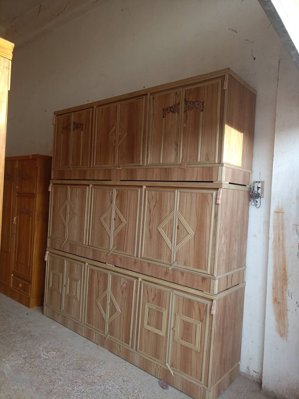 بوفيه • شغل ثقيل • مترين ونص