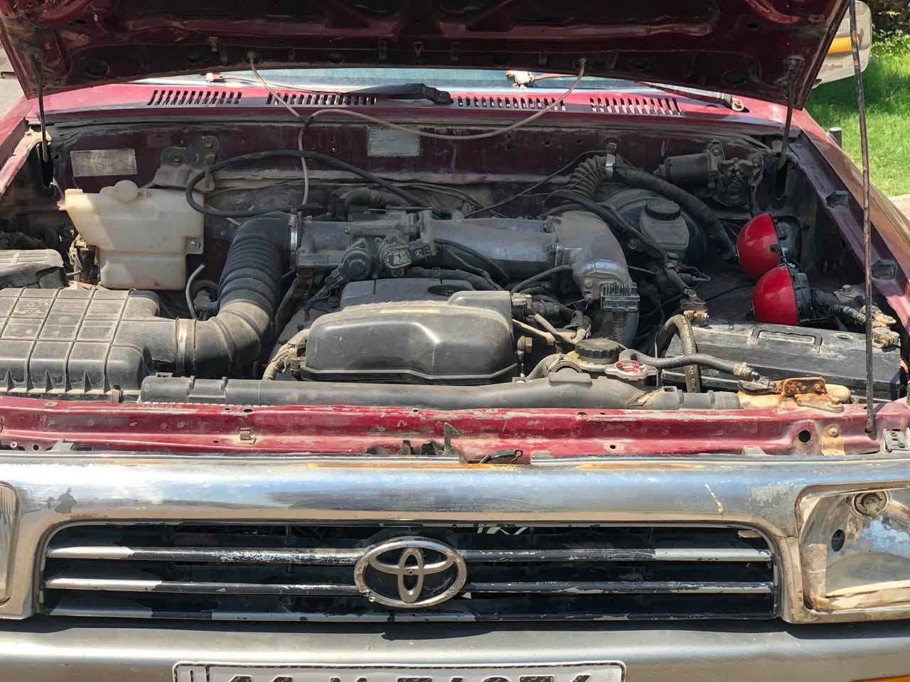 السلام عليكم تويوتا هايلوكس سورف للبيع
مكينه محور VVT خير من الله شلعه معدل 

السياره كامل من كلشي نقص ضفيره دشبول فقط
السياره كلشي بيه شغال نكره سلف 
تخم تاير جديد ما بيه خياس جديده من كلشي دواخل مكينه خرسه تبريد نقص راديتر فقط السياره كامله من كلشي اصوليه تحويل ثاني يوم رقم انكليزي بغداد 

نقص شغلات بسيطه متوفر بكل مكان السعر خاص 

مكاني بغداد الدوره لاستفسار اكثر  ***********
