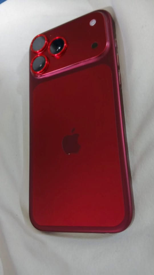 للبيع iPhone 17 Pro Max

 او 📱مراوسة: ب iPhone 18 Pro Max

eSIM شريحة الكترونية
اللون: برتقالي + ملزك PPF برغندي لون الايفون 18
الحالة: مستعمل شهر 1 - نضافه 100%
البطارية: 100% - 27 دورة فقط
الضمان: لحد 2027/8/17
الملحقات: كاملة + كيبل اصلي 🔌

السعر:  1900بي مجال

المكان: بغداد الكريعات + توصيل
رقم: ‭***********‬

وتساب فقط
