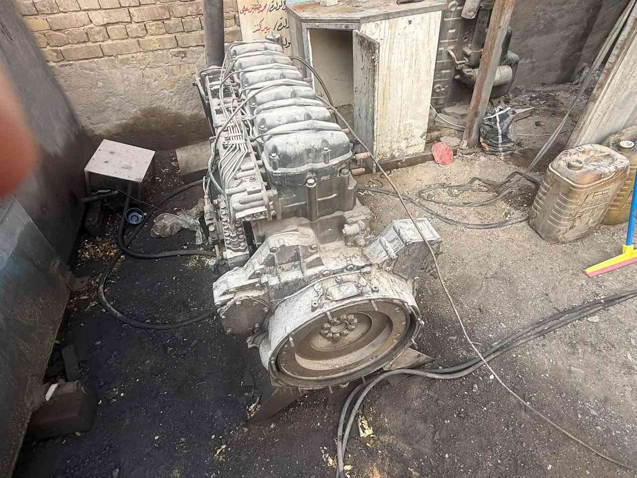 محرك اسكانيه ١٢٤ كهربائي شغال تفرعاته موجوده سايز ١٠ بي بخا@***********
