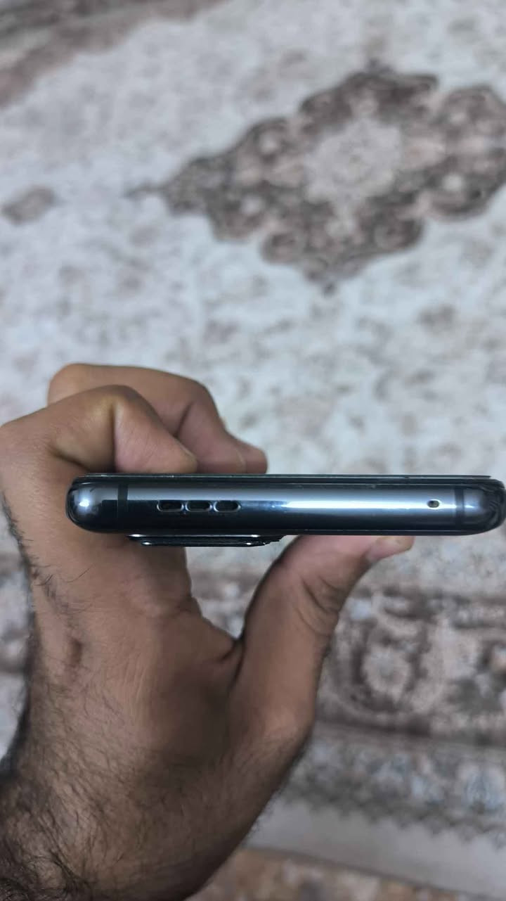 Black shark 5 Pro
Global 
2 sim
Zor xawen
256GB
Ram 12 GB
Kaml ashya
450 hazar w majal
Gayandn haya bo hamu shwene
***********
.........
بلاك شارك 5 برو
نسخة عالمية دبل سيم
نضيف جدا 
مكفول
كامل ملحقات 
ذاكرة ٢٥٦
رام ١٢
مكاني كركوك
توصيل متوفر لكل عراق
*********** كركوك, العراق
