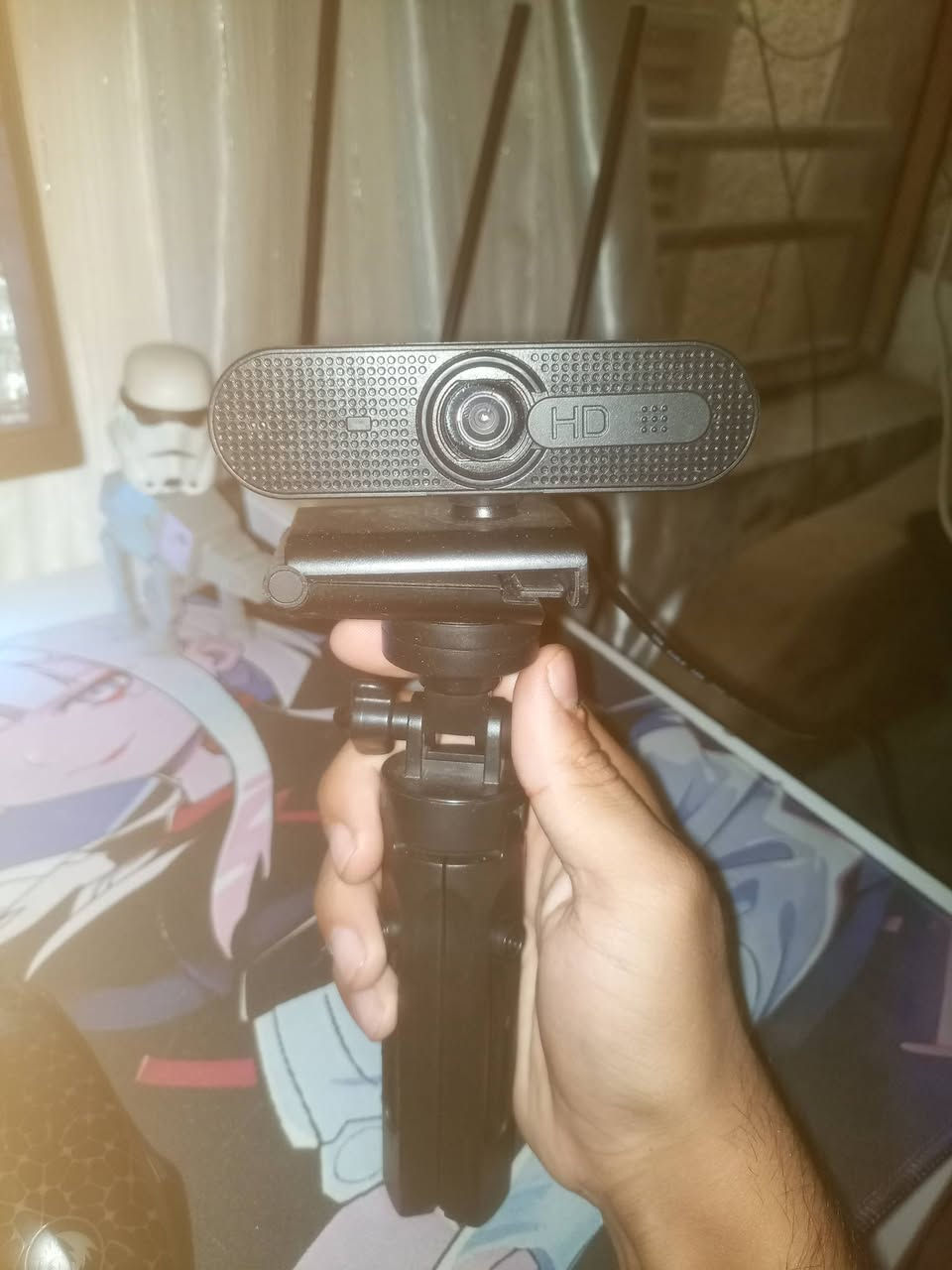 سلام عليكم
كاميرا ويب (Webcam) عالية الدقة بدقة 1080p مع ميكروفون مدمج وحامل ثلاثي القوائم (Tripod)
جودة الصورة: دقة 1080p Full HD مع سرعة التقاط تبلغ 30 إطاراً في الثانية
الميزات الصوتية: غالباً ما تحتوي على ميكروفون مزدوج مدمج مزود بتقنية عزل الضوضاء لتوفير صوت واضح أثناء المكالمات

سعرها 20 الف مكاني بغداد التراث جنب مقهى وادي الذئاب 
تواصل واتساب ***********
