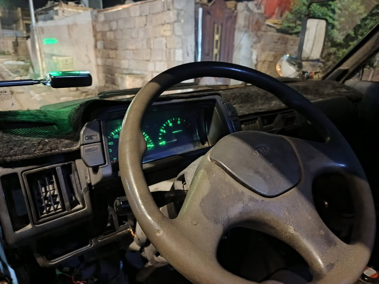 سلام عليكم كيا بستا للبيع موديل1995 ام الزعانف مكينه كير اكسل مكفول مكينه بيه خيط بخار خفيف كلش بدون تنقيص كهربائيات كله شغاله مصفره هيئه مرور سنوية نهايه 2029تخم تاير ستوني شادة سياره مصبوغه  استفسار اكثر اتصل السعر 40وبيه مجال قليل رقم الهاتف للستفسار ***********

