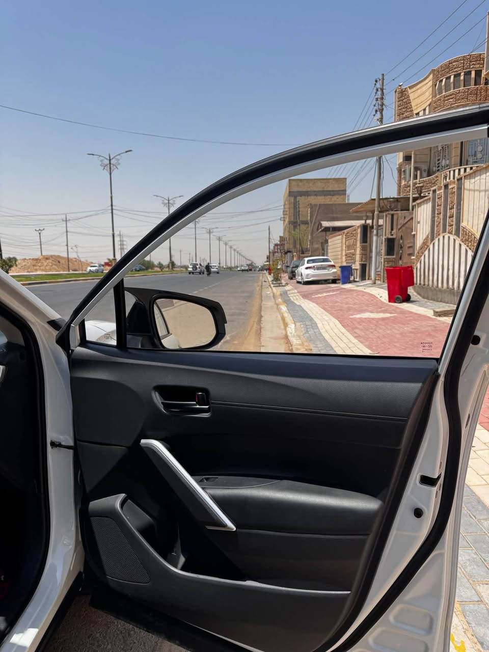🔥 للبيع | كورولا كروس هايبرد 2025 🔥
🚘 Toyota Corolla Cross Hybrid
🇨🇳 وارد صيني
⚡ هايبرد | مكينة 2.0
🛣️ الممشى: 30 ألف كم فقط

✨ السيارة بحالة الوكالة ونظافة عالية جداً

المواصفات:
• كشنات مخمل
• تبريد أمامي وخلفي ❄️
• شاشة CarPlay 📱
• كاميرا خلفية
• حساسات
• تشغيل بصمة وزر
• تحكم بالمقود
• تكييف قوي
• مرايات عادية

💎 سيارة نظيفة، ممشى قليل، وحالتها ممتازة جداً.
المعاينة خير دليل.

📍 كربلاء

📞 للتواصل والاستفسار:
***********

💰 السعر: 28 مليون دينار
🤝 بيها مجال بسيط للشراي بعد المعاينة
