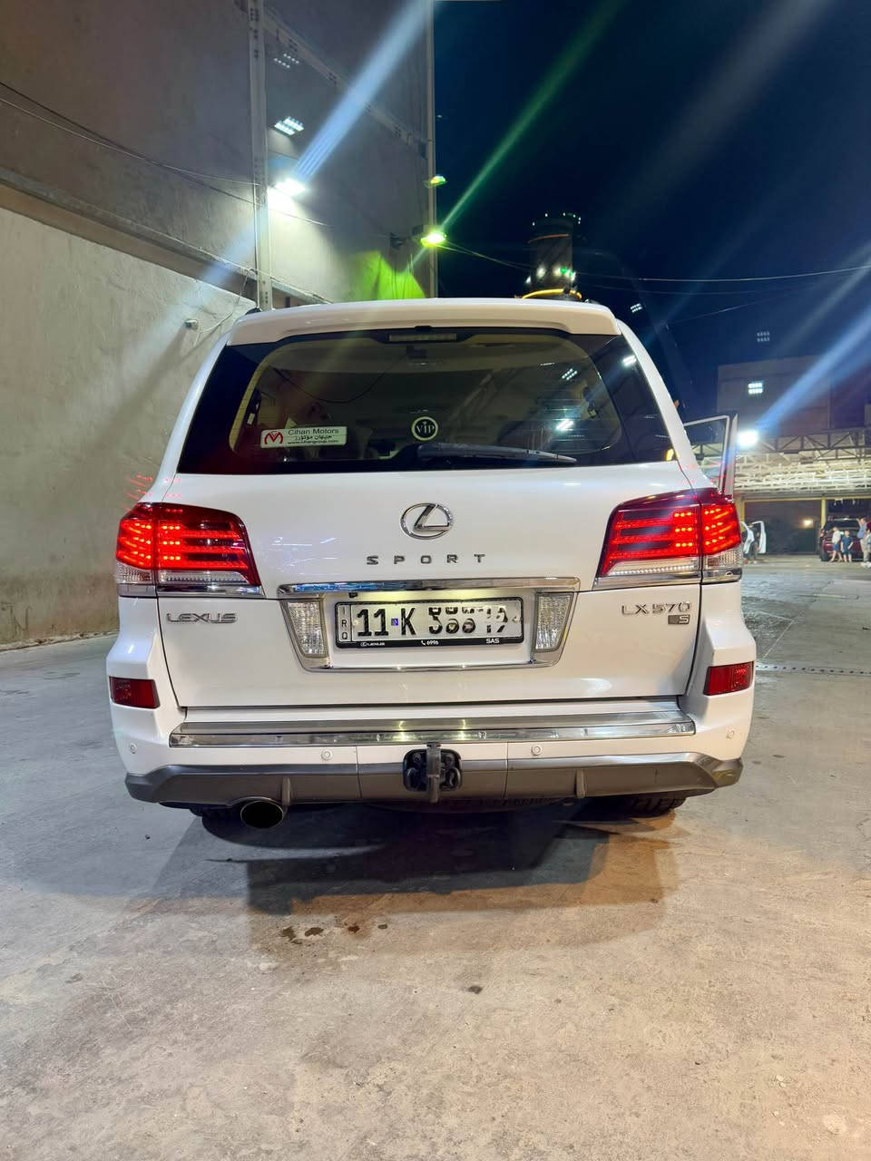 للبيع لكزس LX 570 Sport 2015 بريم خليجي

رقم بغداد الدولي شبه مميز تحويل ثاني يوم

بارد اقل الشبر يم الباب الخلفي مكينة وكير مكفولة وادامة كاملة شركة لكزس العراق دهن لكزس ولا مرة مفولها عادي لو محسن لو سوبر السيارة نظيفة حيل مغلفة ppf كامل
 مواصفات معروفة 

— المواصفات 👇—

كاميرات 360 درجة

 انارة ترحيبية ودخول ذكي ٥ بصمات

اللون: ابيض صدفي 

فول مواصفات ١/١

8 سلندر محرك 5700 تنفس طبيعي

* داخل قرميدي 

فتحة سقف

*   كشنات جلد كهرباء تحكمات الكشنات كلها كهرباء حتى اللي بالصندوق

* تبريد ثلج 3 قطع

*   تدفئة تبريد بالكشن

*   3 شاشات بلادية 

*   بصمة + تشغيل عن بعد

*   جكات رفع السيارة وتنزيلها

*   فور ويل

*   أنظمة قيادة سبورت ونورمل وايكو

*‏ CRAWL نظام 

*   ثلاجة 

*   فول تحكم ستيرن 

*   ستيرن كهرباء

*   دبل كير ( عادي + اوتوماتيك)

*   شفتات كير بالاستيرن لوضعية السبورت

*   دبل حساس ( امامي+خلفي)

*   مرايات كهرباء (شفط)

*   لايت عدسة زنون عالي ناصي 

*   زراك لايت

*   دبل تانكي

*   ماشية 169 الف حقيقي ما ملعوب بالعداد

* السيارة بالواقع احلا من الصور

مكان تواجد السيارة: بغداد زيونه  

للأستفسار الأتصال ☎️

‎*********** موجود واتساب بغداد, العراق
