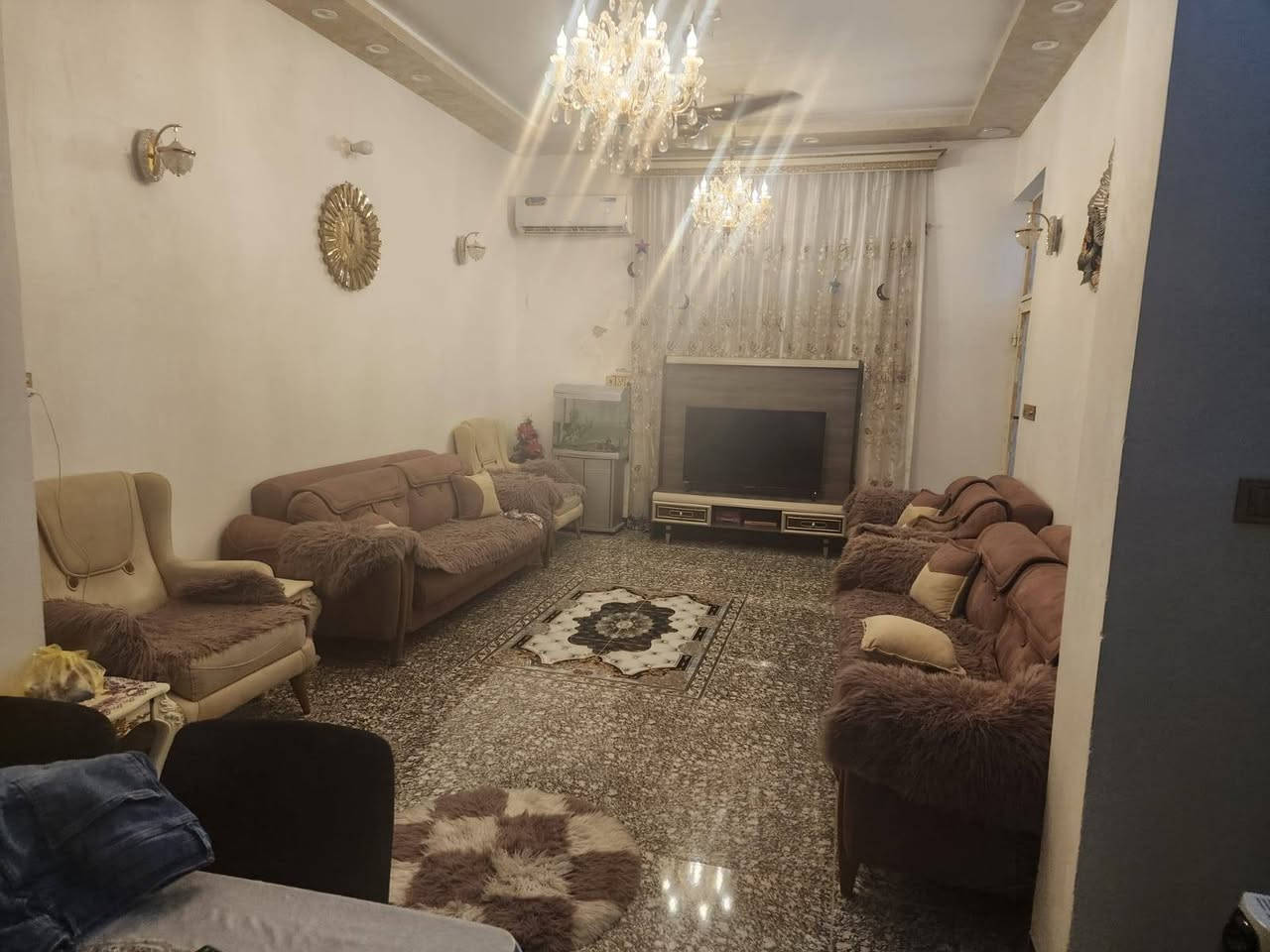 🏠 للبيع بيت جديد جديد حيل – فرصة مميزة
📜 طابو زراعي – سند 25
📐 المساحة: 180 م²
🏡 البيت جديد جديد حيل ويحتوي على: 🛏️ غرفة
🍳 مطبخ
🛋️ صالة كبيرة
🚿 صحيات
🌿 طارمة
💰 السعر: 110 مليون قابل للتفاوض
📞 للاستفسار: ***********
📲 الجادين فقط يتصلون

