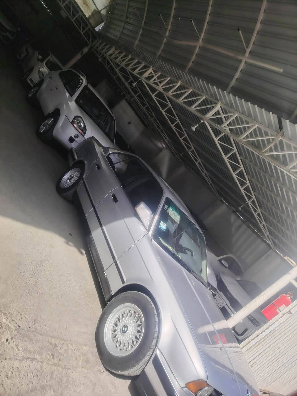 BMW موديل 1991 باب صبغ فقط رقم نينوئ الماني شرط التحويل السياره وضع شركه للتواصل *********** موقع السياره الموصل
