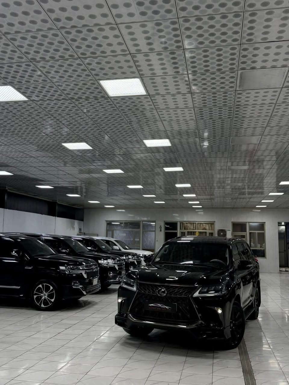 * لكزز كورو
* موديل 2020
بيها بصمات 2 وكارت
* رقم بغداد
* اللون اسود  
* محرك 8 سلند (57000)
* العداد (52  الف كم)
* بصمة تشغيل
* 5 كامرات 
* بصمات ابواب 
* سلايت
* جنطة كهرباء 
* كراسي كهرباء
* كراسي تبريد تدفئة 
* كراسي ذاكرة ميموري
* رادار
* فور ويل 
* ثلاجة 
* لايت زنون اسود 
* تشغيل عن بعد
* شاشات خلفية
* جلد اصلي 
*حساس امامي خلفي 
* تغليف p p f  مع الضمان
* ويل 21 انج
* وباقي المواصفات الكورو المعروفة 
* السيارة مكفولة كفالة عامة
* السعر (750) 75000 
*للاستفسار  هـ ***********
