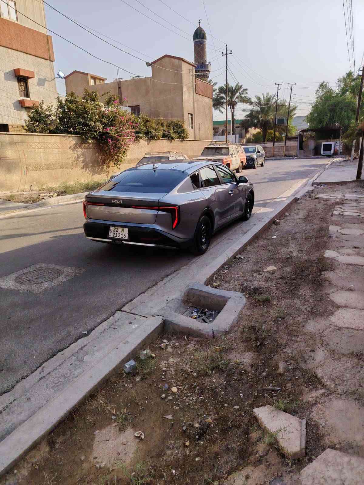 السلام عليكم للبيع كيا K4 امريكي٢٠٢٥ حادثه الجملغ والبنيد شواصي مكفوله ولسونار بلمنشور السياره بصمه واشره ترحيب تبريد بيانو شاشه جبيره متصله اوتوهولد وهواي بيه موصفات بيه بعد السياره مكينه٢٠٠٠ دوش وكير وحداديه وتبريد كله مكفوله وعلى وظع الشركه بدون فتح السعر١٤٥ وماكوهيج سعر بسوك للستفسار*********** بغداد الطالبيه
