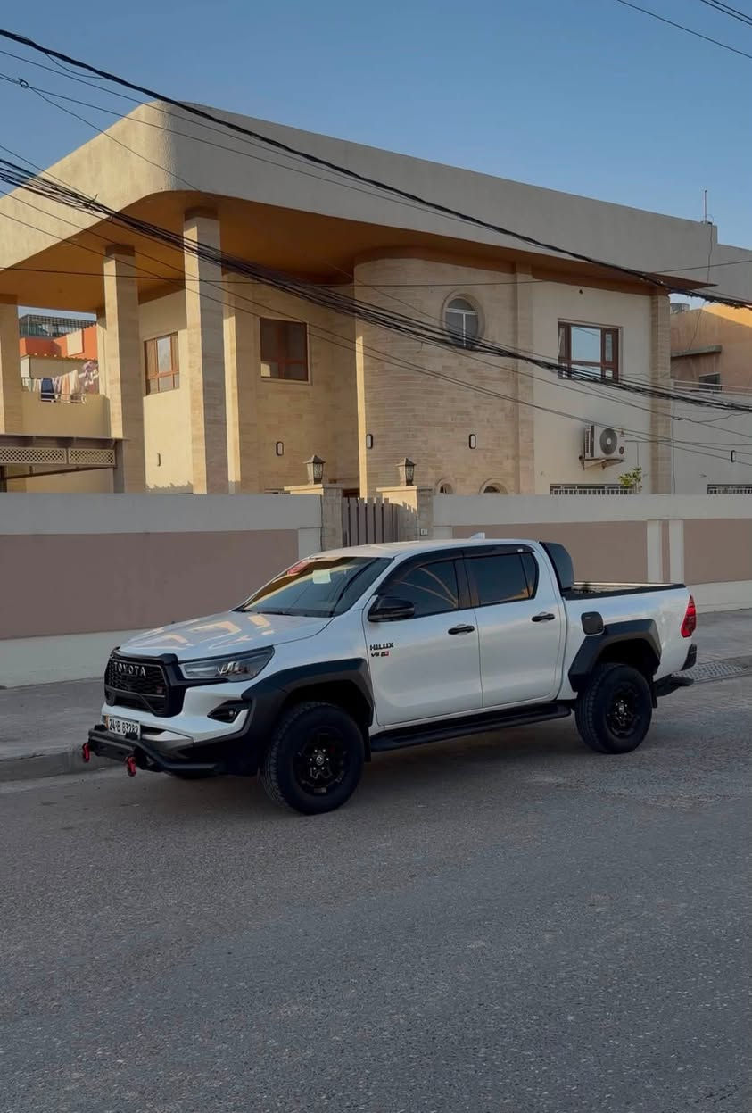 ال GR للبيع 
هايلوكس GR موديل ٢٠٢٤  
اني طلعتها صفر بيدي ورقمتها 
ماشيه ٢٧ الف كيلو فقط 
بعدها بالضمان - شركة جيهان دهوك 
كفاله عااامه سياره جديده حيل على ايدي من الصفر لحد هسا
مواصفات ال GR معروفه فول الفول كامرات ٣٦٠ درجه ورادار بالكامل 
بيها باج تضليل بكل العراق 
رقمها دهوك تحويل مباشر 
السعر ٤٣٥ ورقه ومجال
مكاني موصل 
***********
*********** واتساب
