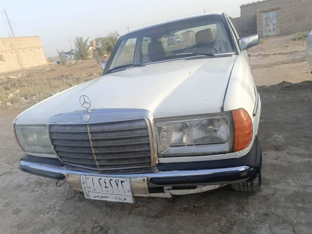 مارسيدس ابو جحيل للبيع موديل 84 رقم كربلاء السعر 25 وبيه مجال الناصريه سوق الشيوخ
***********
