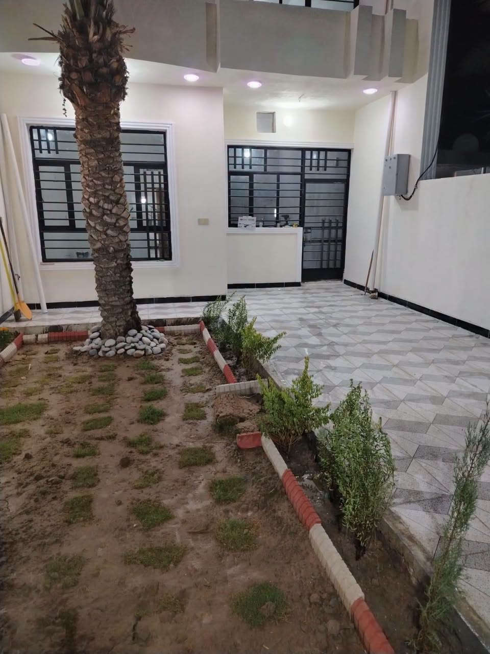 المدائن • ٢٠٠م • كراج سيارتين